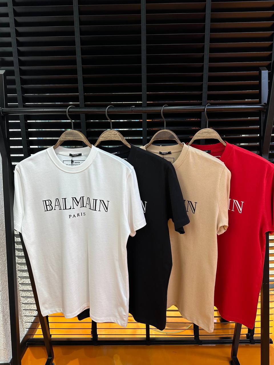 Balmain Schwarz Logo-Print Herren T-Shirt Weiß