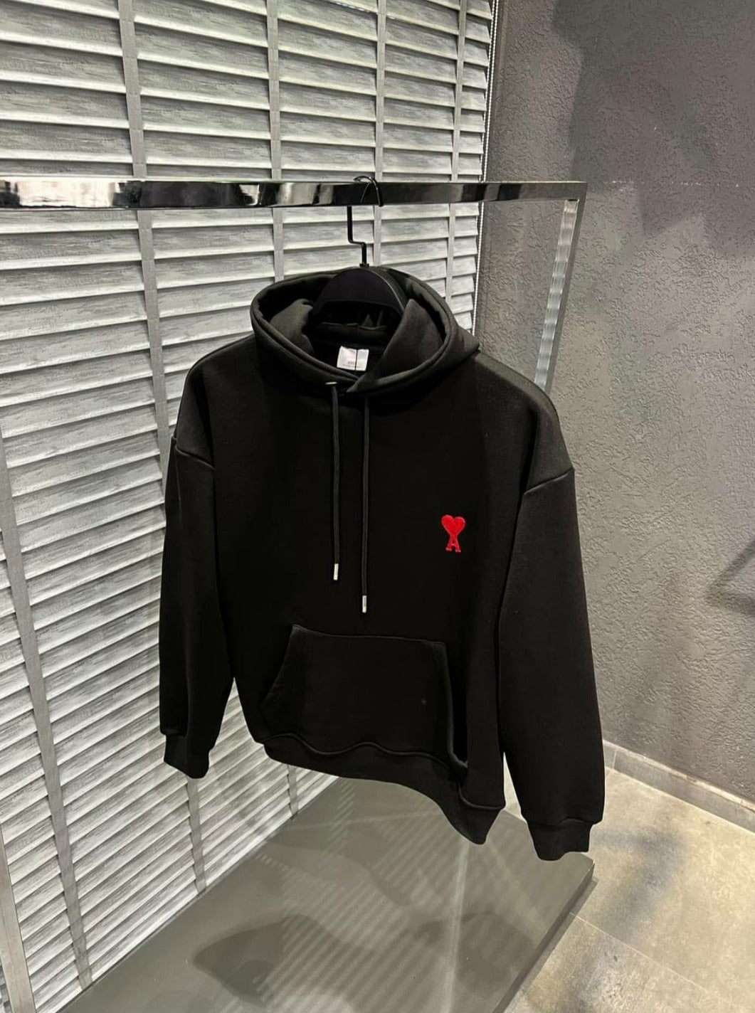 Ami Paris Small-Logo Embroidered Drawstring Hoodie Herren/Unisex Schwarz